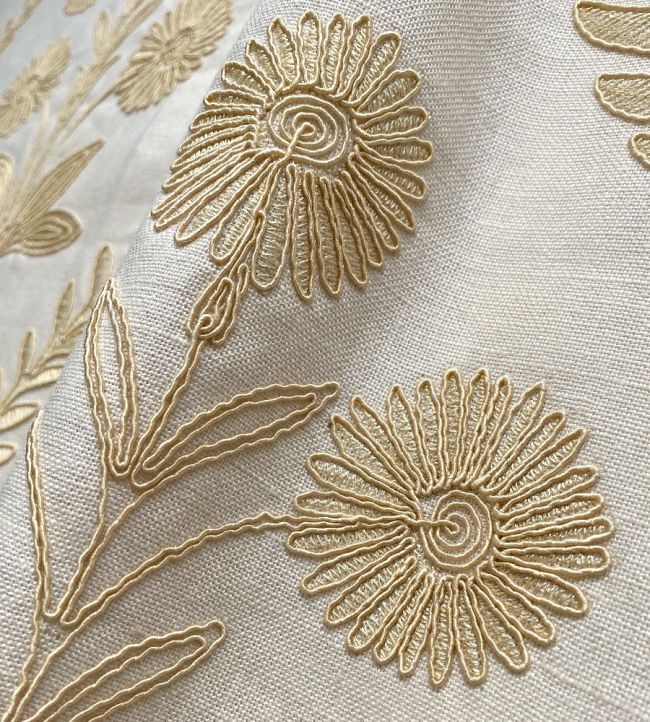 Persian Daisy Fabric in Buttermilk by Ian Sanderson | Jane Clayton